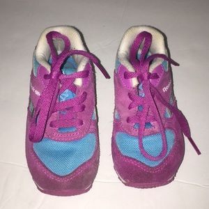 Girls reebok classic peek n fit